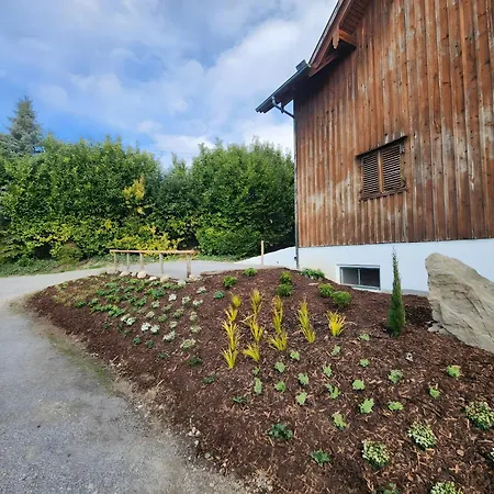 Lägenhet Oeko Garten Und Pool *